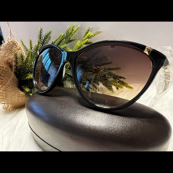 NWT. Michael Kors Camila Sunglasses. Dark Tortoise. - Picture 5 of 6